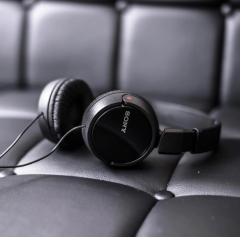 SONY MDR-ZX110AP Kulak Üstü Kulaklık 12Hz - 22kHz 30mm Sürücü Siyah