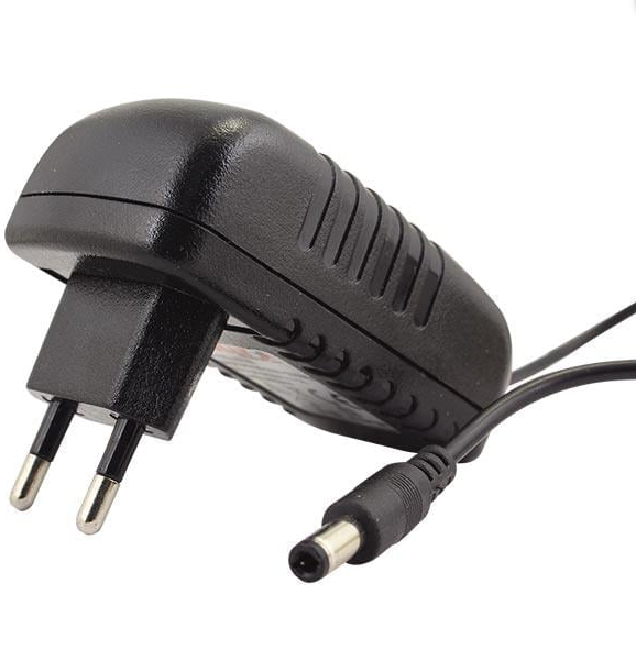 6983 POWERMASTER 20 Volt 1 Amper 5.5*2.5 Adaptör Priz Tipi (mini Cihazlar İçin)